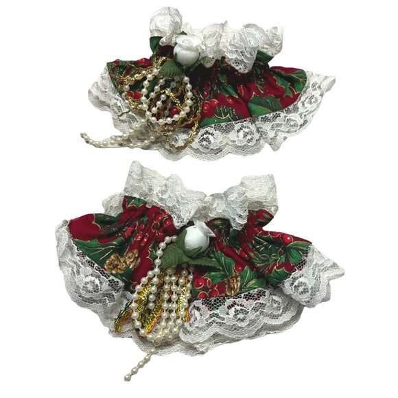 Vintage Christmas Lace Garter Set with Floral and Bead Accents Handmade - Picture 6 of 6